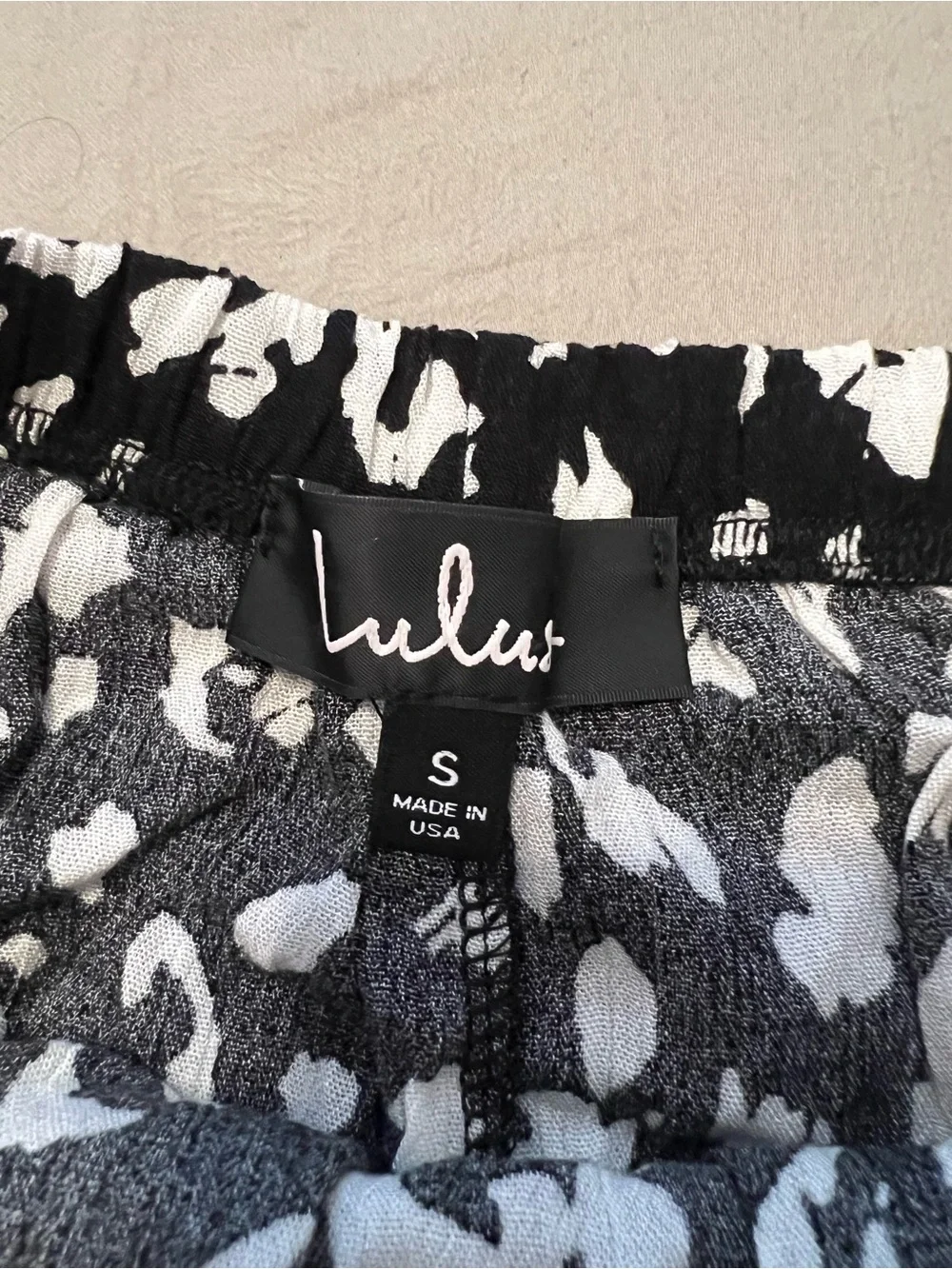 ✨ 5/$25 ✨ Lulu’s Yana Black and White Leopard Print Shorts
